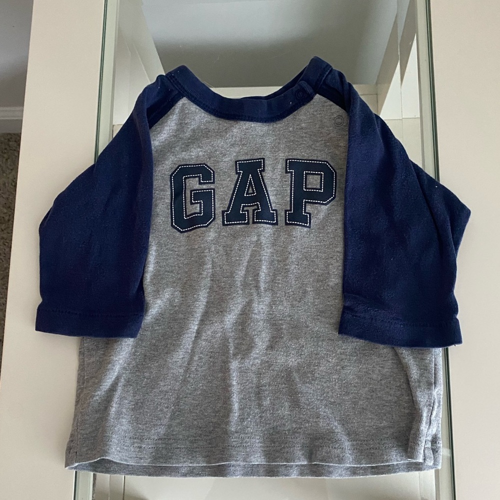 GAP Baby Boys' Navy & Gray Long-Sleeve Tee